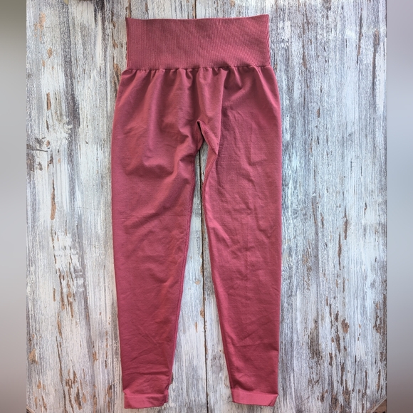 NVGTN Solid Seamless Leggings Red Women's Small - Picture 2 of 5